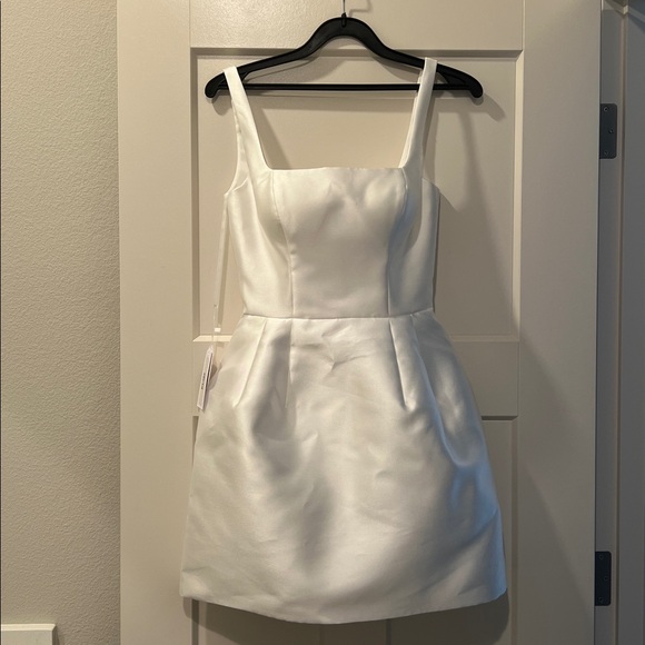 Untamed Petals Mona Mini Dress - Picture 2 of 6